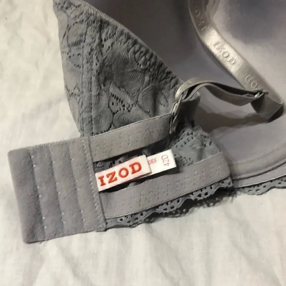IZOD Bra - Picture 4 of 4